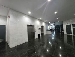 Carros Centre (D25), Factory #533328571